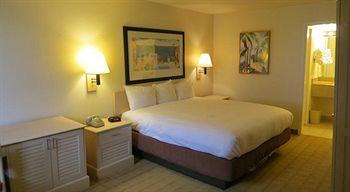 Howard Johnson By Wyndham Hobby Airport Hotel 2*