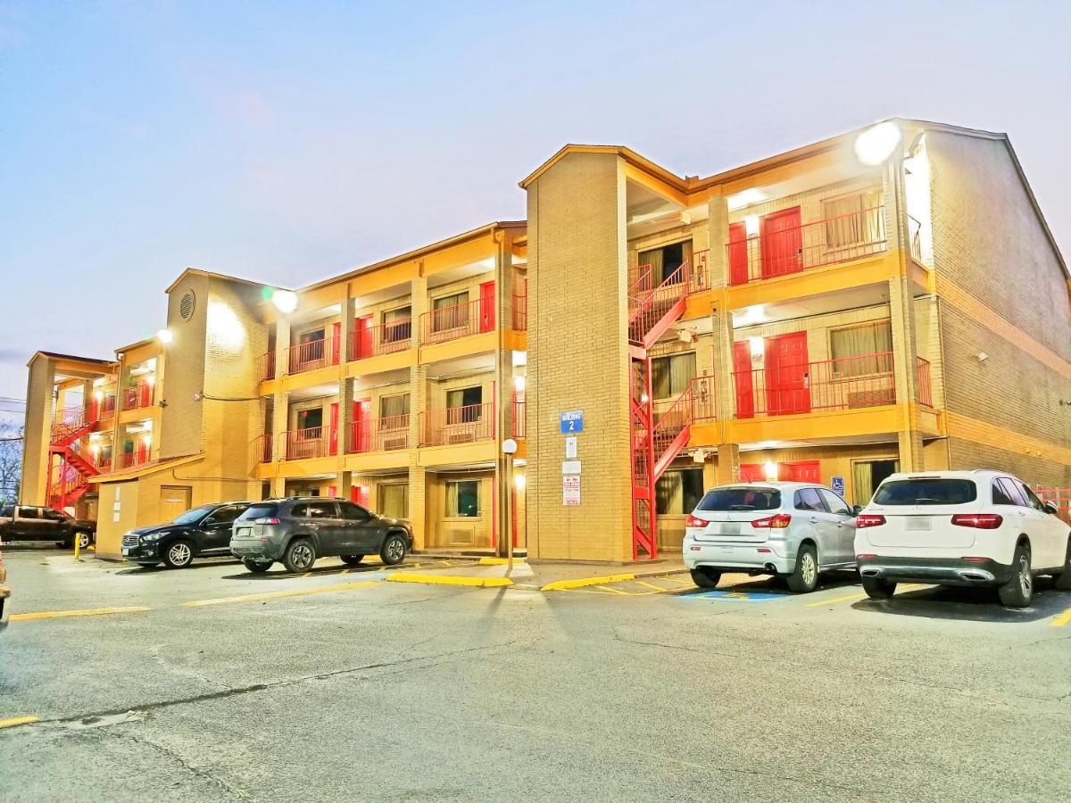 Howard Johnson By Wyndham Hobby Airport Hotel Houston