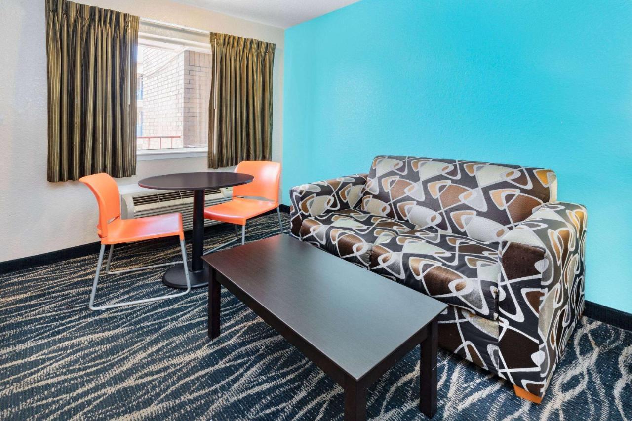 Hotel Howard Johnson By Wyndham Hobby Airport Houston