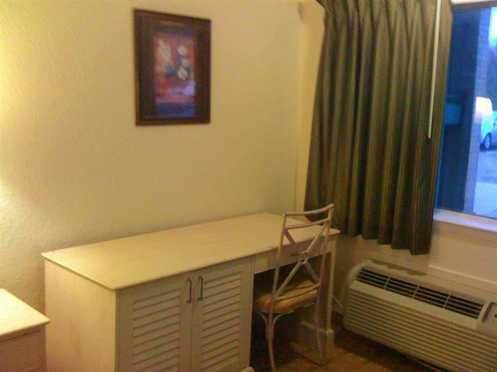 Hotel Howard Johnson By Wyndham Hobby Airport