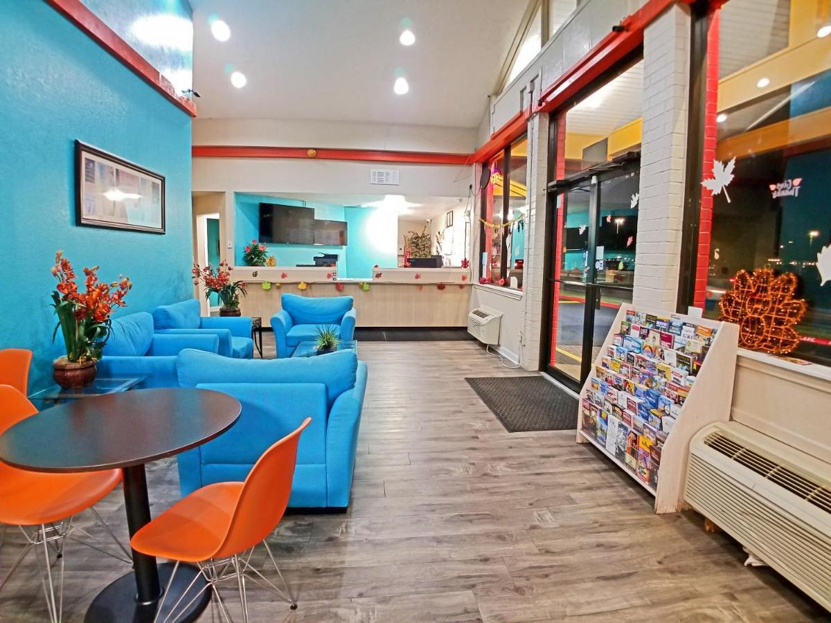Howard Johnson By Wyndham Hobby Airport Houston