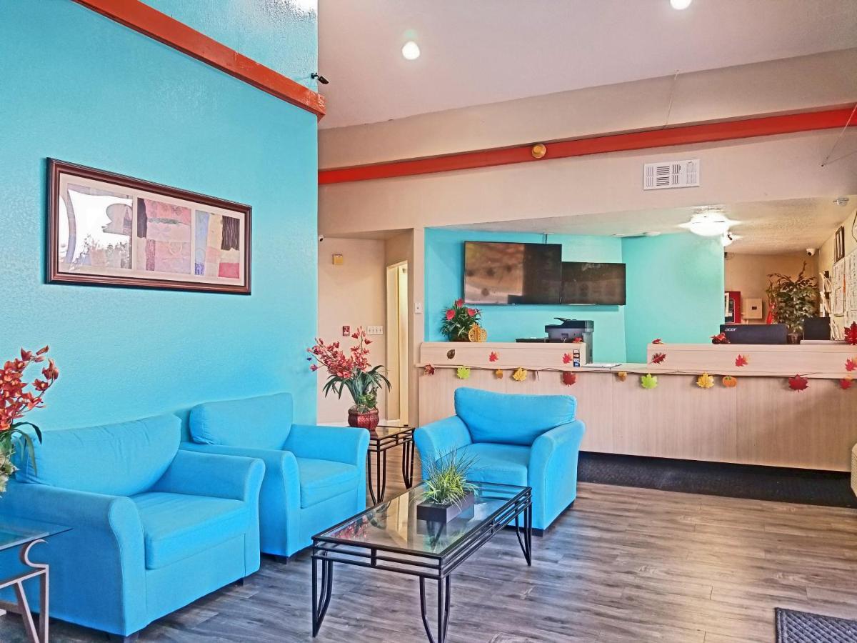 Howard Johnson By Wyndham Hobby Airport Hotel